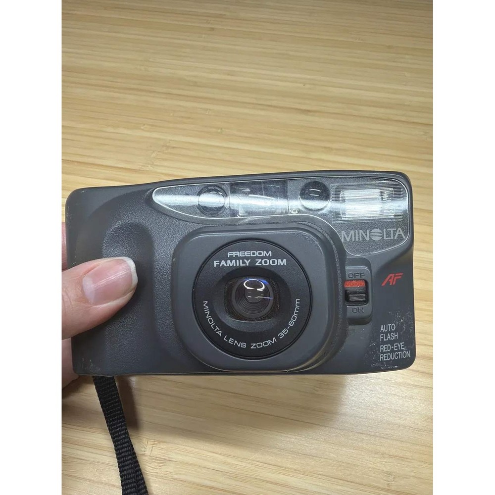 Minolta Freedom Family Zoom 35mm Point & Shoot Film Camera — Tested Working